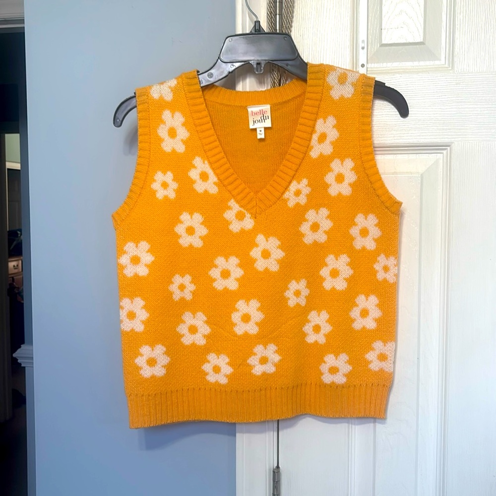 Worn one time 
Fits cropped